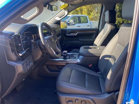 Used 2022 Chevrolet Silverado 1500 LT Trail Boss w/ LT Trail Boss Premium Package image 11