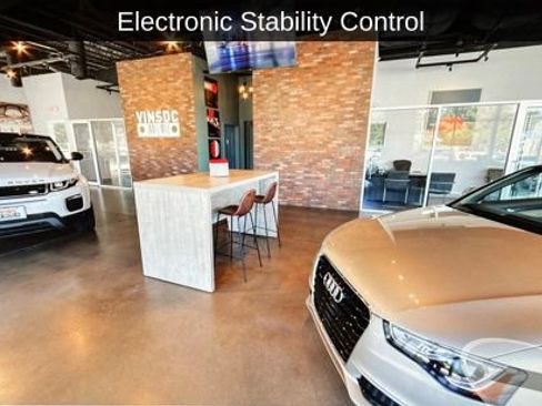 Used 2024 Tesla Model X Plaid image 9