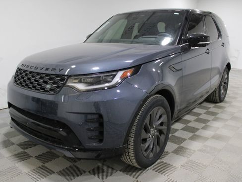 Used 2024 Land Rover Discovery Dynamic SE image 34