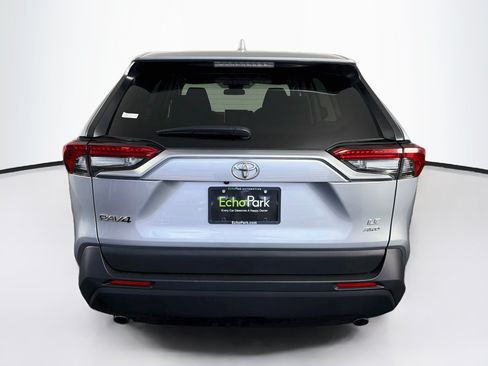 Used 2025 Toyota RAV4 LE AWD/4WD image 7