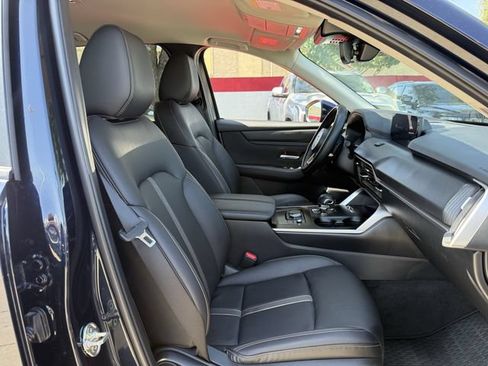 Used 2025 MAZDA CX-90 3.3 Turbo w/ Select Package AWD/4WD image 29