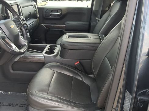Used 2019 Chevrolet Silverado 1500 LTZ w/ LTZ Premium Package AWD/4WD image 15