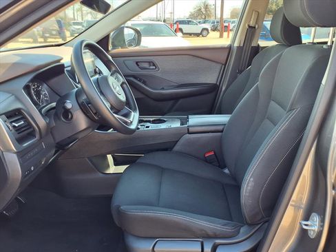 Used 2023 Nissan Rogue S image 16