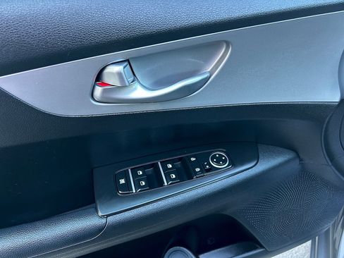 Used 2023 Kia Forte LXS FWD image 12