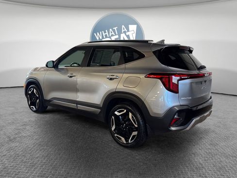 Certified 2024 Kia Seltos SX w/ SX Sunroof Package AWD/4WD image 6