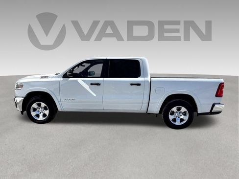 Used 2025 RAM 1500 Big Horn AWD/4WD image 23