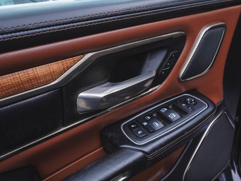 Used 2022 RAM 1500 Limited image 10