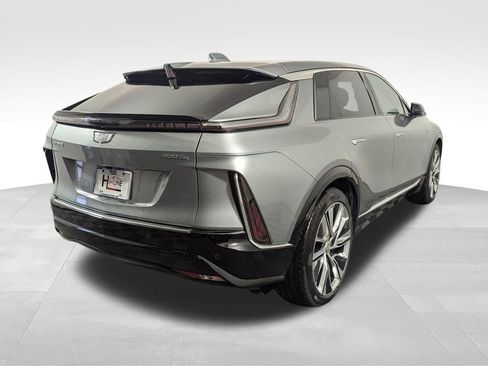 Used 2024 Cadillac Lyriq Luxury w/ LPO, Floor Liner Package image 29