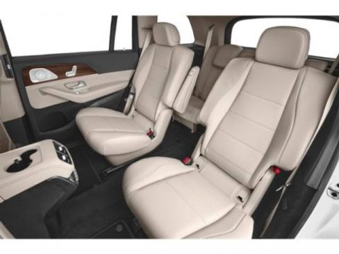 Used 2025 Mercedes-Benz GLS 450 4MATIC w/ AMG Line Exterior image 13