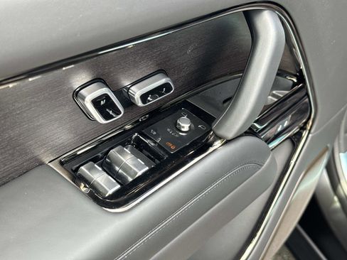 New 2026 Land Rover Range Rover SV AWD/4WD image 21