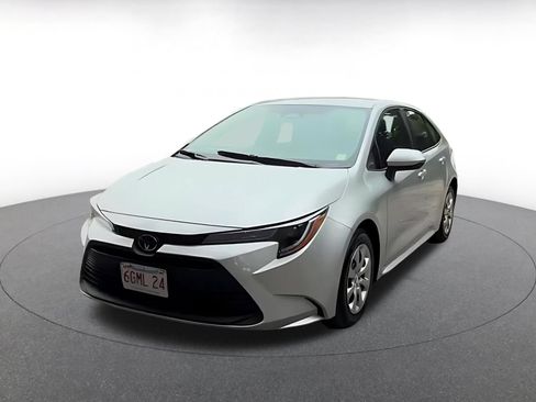 Used 2025 Toyota Corolla LE FWD image 7