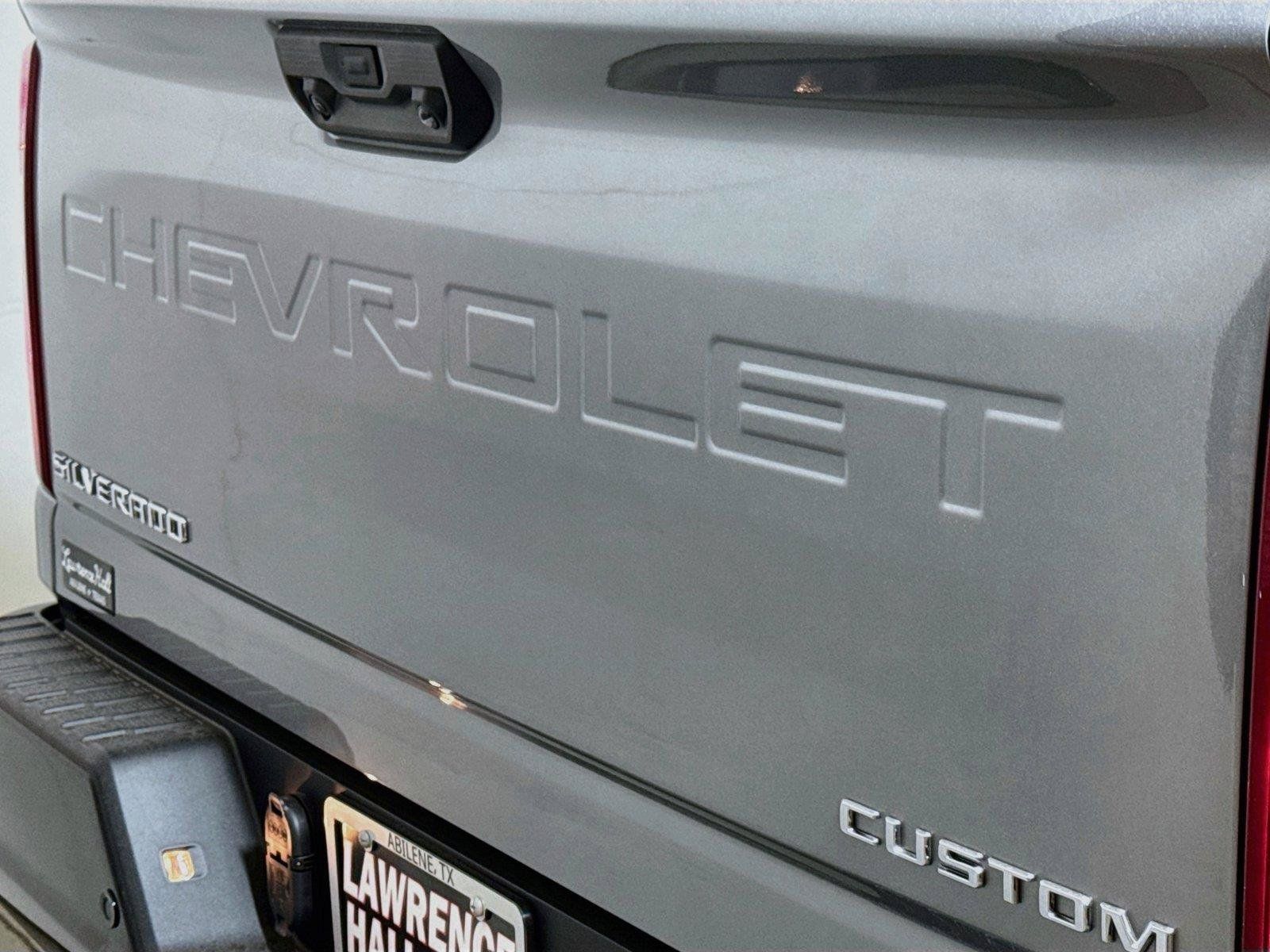 New 2026 Chevrolet Silverado 2500 Custom w/ Custom Value Package AWD/4WD image 18
