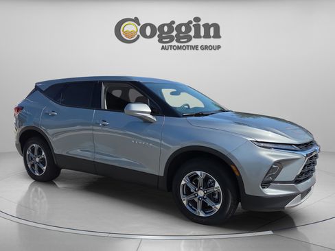 Used 2024 Chevrolet Blazer LT FWD image 7