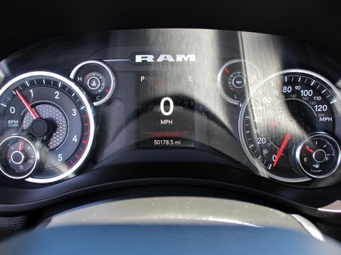 Used 2024 RAM 2500 Tradesman w/ Chrome Appearance Group image 26