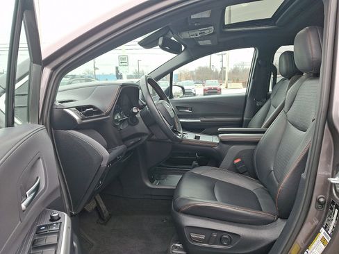 Used 2021 Toyota Sienna XSE w/ XSE Plus Package image 13