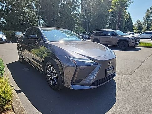 Used 2023 Lexus RZ 450e Premium w/ Technology Package AWD/4WD image 6