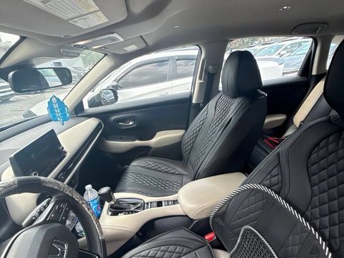 Used 2024 Honda HR-V LX image 7