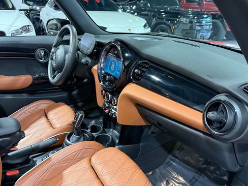 Used 2023 MINI Cooper S w/ Signature Upholstery Package image 51