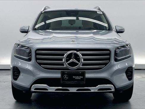 Used 2026 Mercedes-Benz GLB 250 image 8