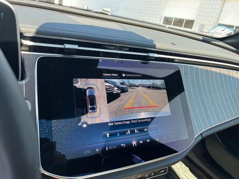 Certified 2025 Mercedes-Benz E 350 4MATIC Sedan image 24