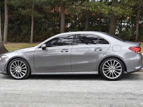 Used 2019 Mercedes-Benz A 220 image 4