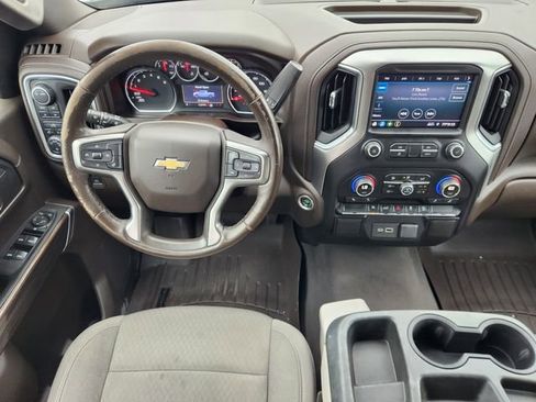 Used 2021 Chevrolet Silverado 1500 LT w/ Z71 Off-Road Package AWD/4WD image 27