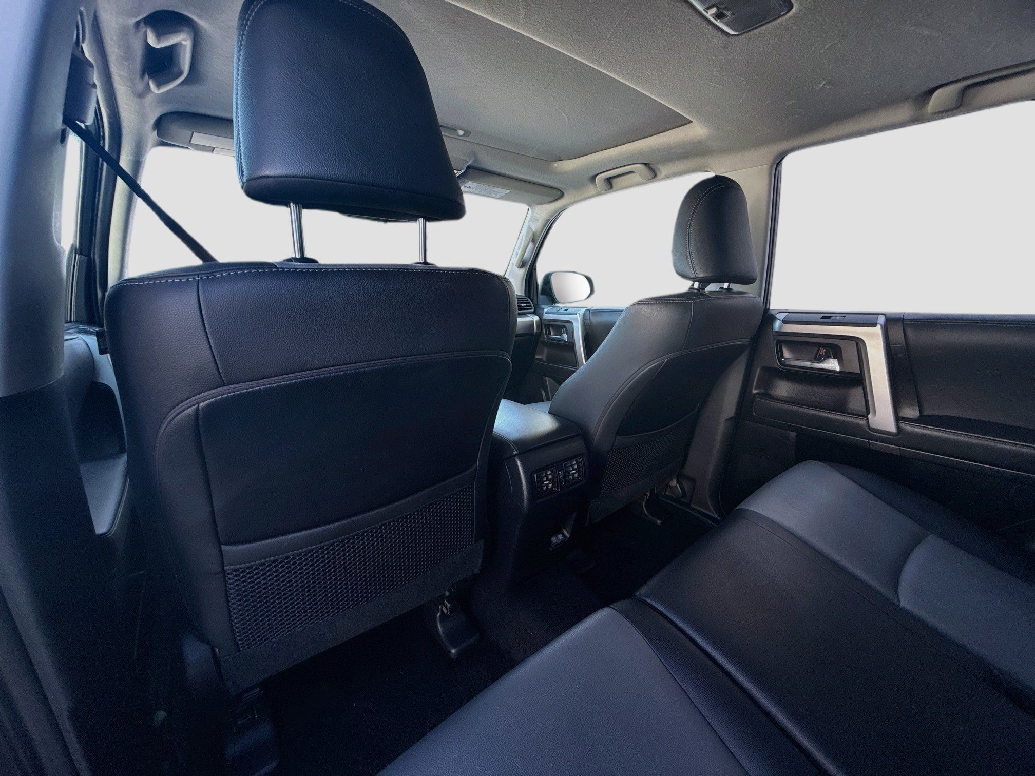 Used 2021 Toyota 4Runner SR5 Premium w/ Moonroof Package RWD image 25