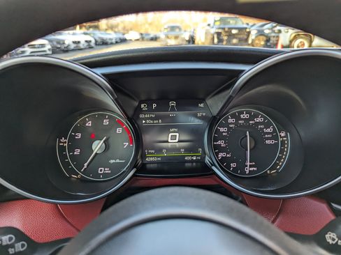 Used 2018 Alfa Romeo Giulia Ti Sport w/ Quick Order Package 22S Sport image 21