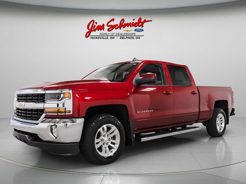 Used 2018 Chevrolet Silverado 1500 LT w/ All Star Edition AWD/4WD image 3