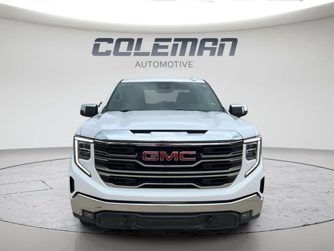 Used 2025 GMC Sierra 1500 SLT image 2