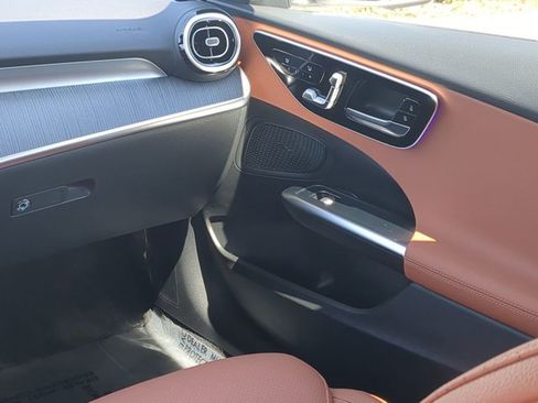 Used 2025 Mercedes-Benz C 300 Sedan image 16