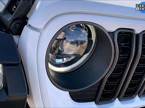 Used 2024 Jeep Gladiator Rubicon w/ Convenience Group image 25