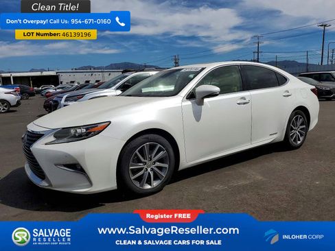 Used 2016 Lexus ES 300h Sedan w/ Navigation System Package image 1