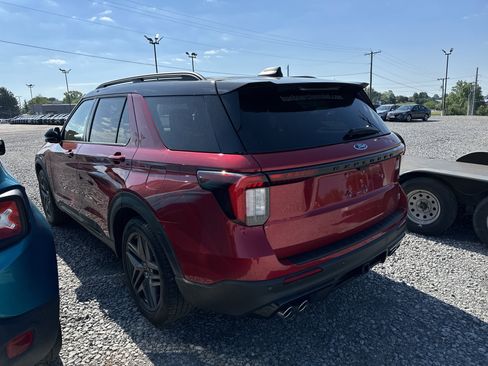 Used 2025 Ford Explorer ST w/ Sun And Sound Package AWD/4WD image 3