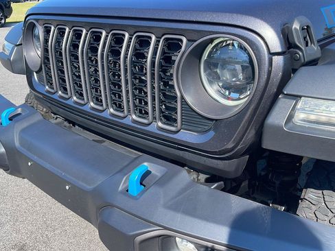 Used 2024 Jeep Wrangler Unlimited Rubicon 4xe AWD/4WD image 15