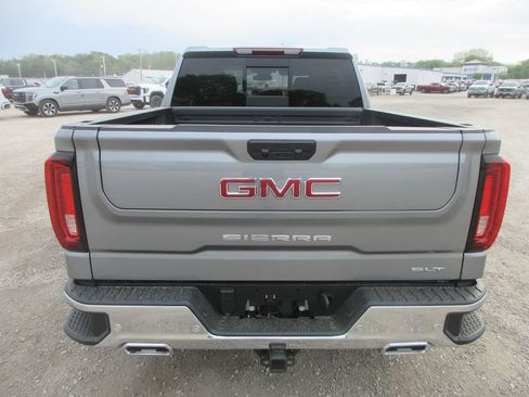 New 2026 GMC Sierra 1500 SLT image 5