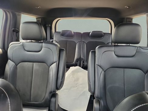 Used 2023 Jeep Grand Cherokee L Laredo AWD/4WD image 9