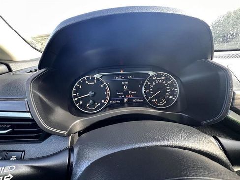 Used 2024 Nissan Altima 2.5 SV FWD image 19