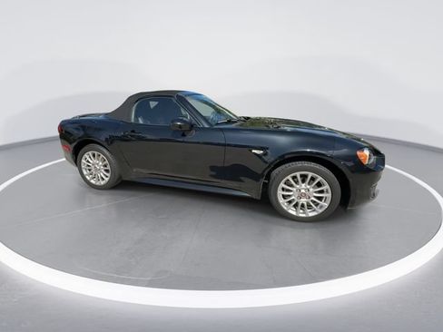 Used 2020 FIAT 124 Spider Classica w/ Technology Group RWD image 9