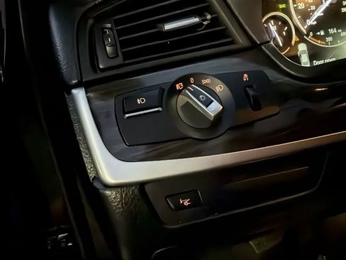 Used 2014 BMW 528i xDrive Sedan image 32