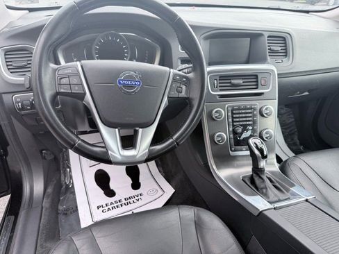 Used 2015 Volvo V60 T5 Premier FWD image 9
