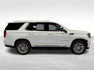 Used 2024 GMC Yukon SLT RWD video 3