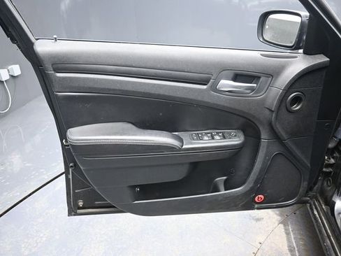 Used 2013 Chrysler 300 S w/ Light Group image 12