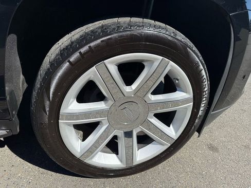 Used 2019 Cadillac Escalade ESV Luxury image 5