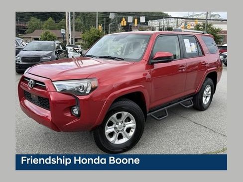 Used 2021 Toyota 4Runner SR5 AWD/4WD image 1