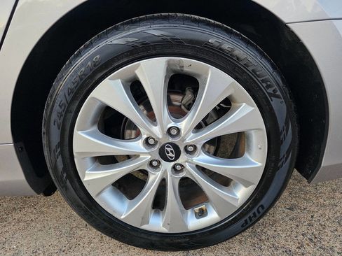 Used 2012 Hyundai Azera Base 4dr Sedan image 49