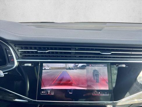 Used 2025 Audi Q7 3.0T Premium Plus image 14