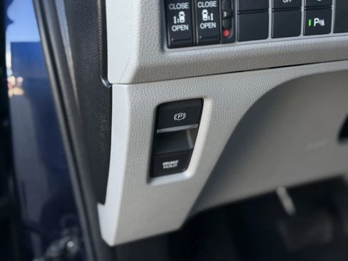 Used 2024 Honda Odyssey Touring image 42