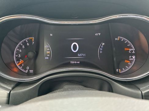 Used 2021 Jeep Grand Cherokee Limited image 23