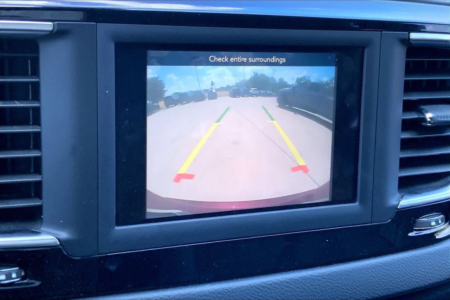 Used 2020 Chrysler Pacifica Touring-L w/ S Appearance Package FWD image 29